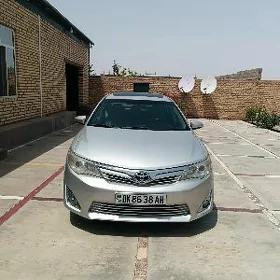 Toyota Camry 2012