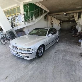 BMW E39 2000