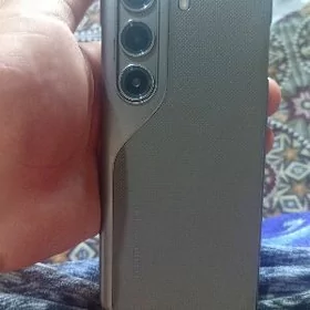 camon 40 pro