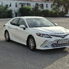 Toyota Camry 2023