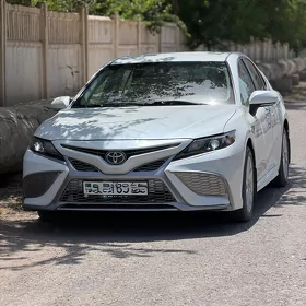 Toyota Camry 2022