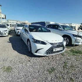 Lexus ES 350 2019