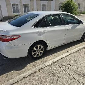 Toyota Camry 2015
