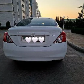 Nissan Versa 2012