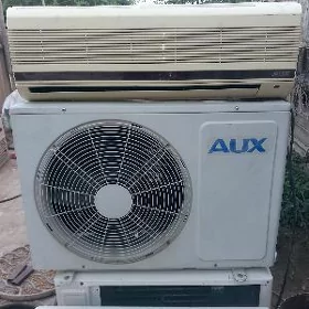 AUX 12lik