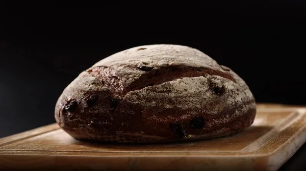 Alymlar 5300 ýyllyk mumiýadan alnan gury maýadan çörek bişirdi