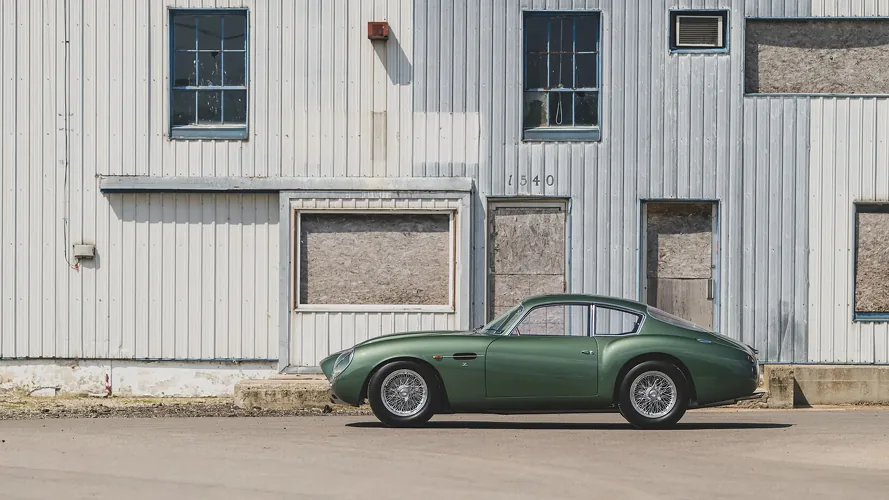 Один из 19 Aston Martin DB4 GT Zagato выставили на аукцион за $15 млн - img 2