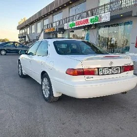 Toyota Camry 2000