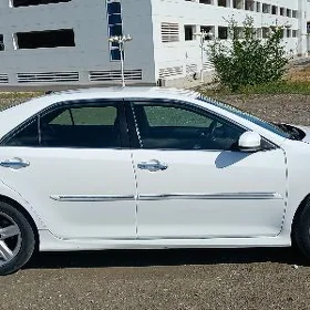 Toyota Camry 2014