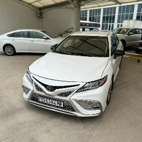 Toyota Camry 2020