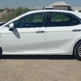 Toyota Camry 2020