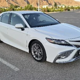 Toyota Camry 2020