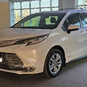 Toyota Sienna 2021