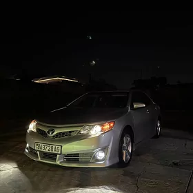 Toyota Camry 2013