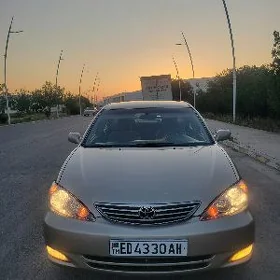 Toyota Camry 2004