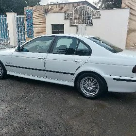 BMW E39 1998