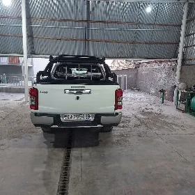 Mitsubishi L200 2021