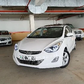 Hyundai Elantra 2012