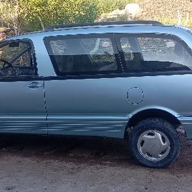 Toyota Previa 1992