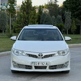 Toyota Camry 2014