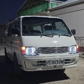 Toyota Hiace 2000