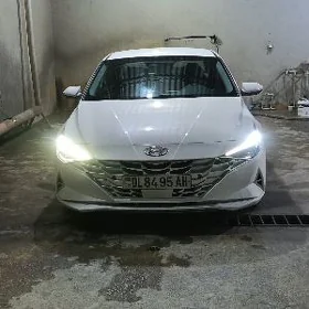 Hyundai Elantra 2021