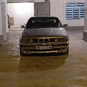 BMW 525 1988