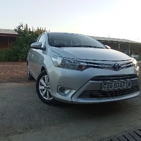 Toyota Yaris 2014