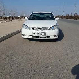 Toyota Camry 2004