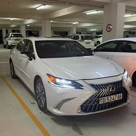 Lexus ES 350 2023