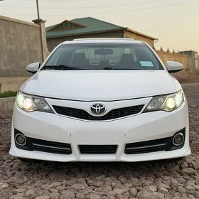 Toyota Camry 2014