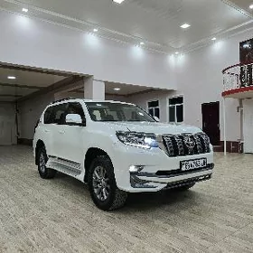 Toyota Land Cruiser Prado 2023