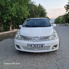 Nissan Versa 2012