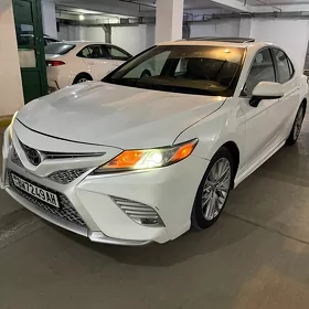 Toyota Camry 2018