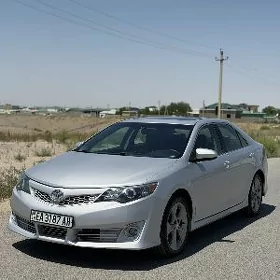 Toyota Camry 2011