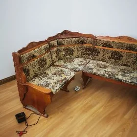 Mebel otyrgyç