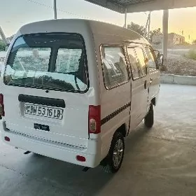 Toyota Hiace 2010