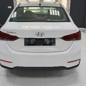 Hyundai Accent 2021