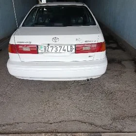 Toyota Corona 1999