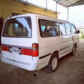 Toyota Hiace 1990
