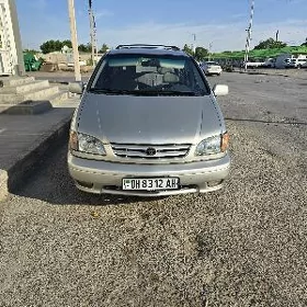 Toyota Sienna 2002