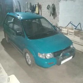 Mitsubishi RVR 1994