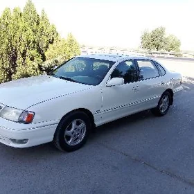 Toyota Avalon 1999