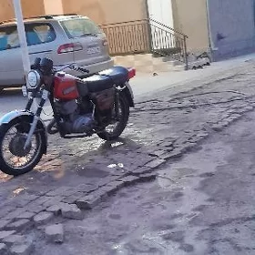 Iž Planeta 5 2000