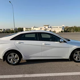 Hyundai Elantra 2021