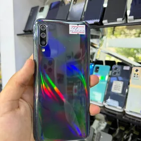 SAMSUNG A50