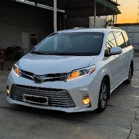 Toyota Sienna 2020