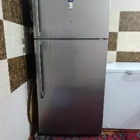 Hisense holodilnik