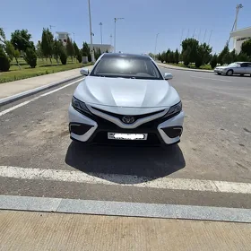 Toyota Camry 2022