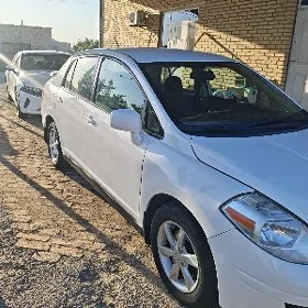 Nissan Versa 2010